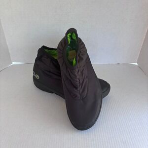 OOFOS Black‎ Puffer Boots Slip On Cozy Lined Waterproof Size M 11.5 US